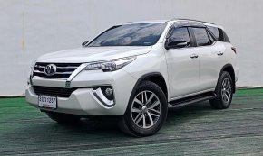 ✅ Toyota New Fortuner 2.4V AT 2WD ปี 2016✅